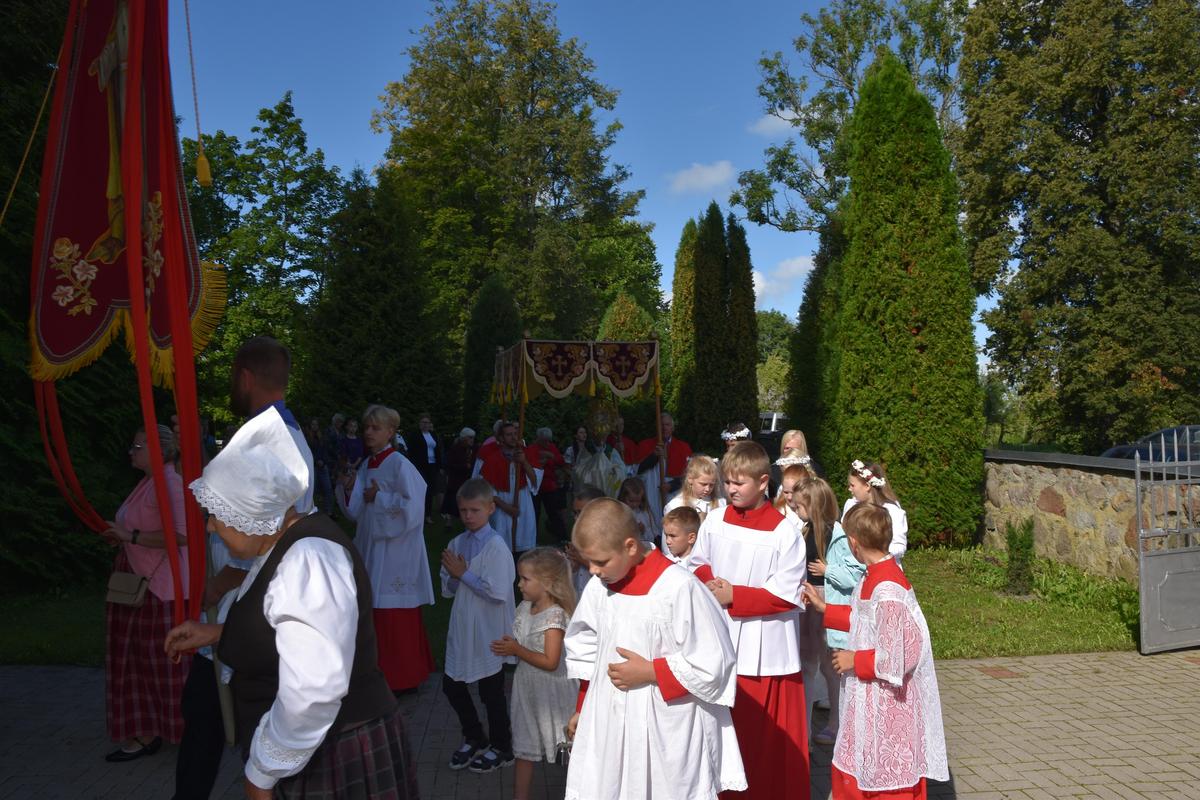 euharistiskā procesija